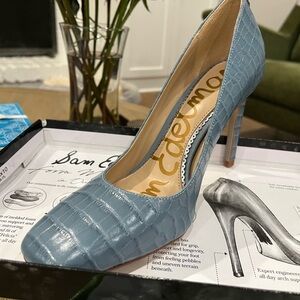 NWT Sam Edelman Smokey blue pump!